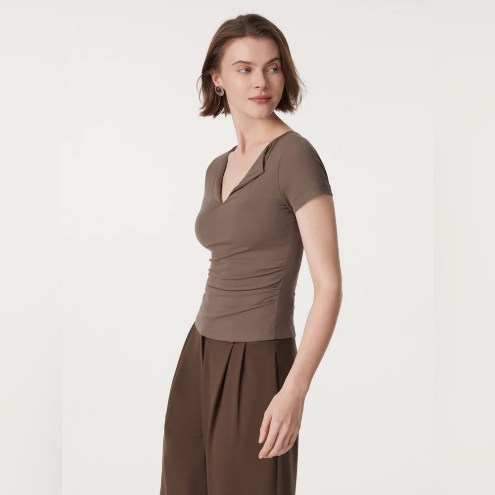 OGL V-neck Side Brami Tee NWT - Picture 4 of 10
